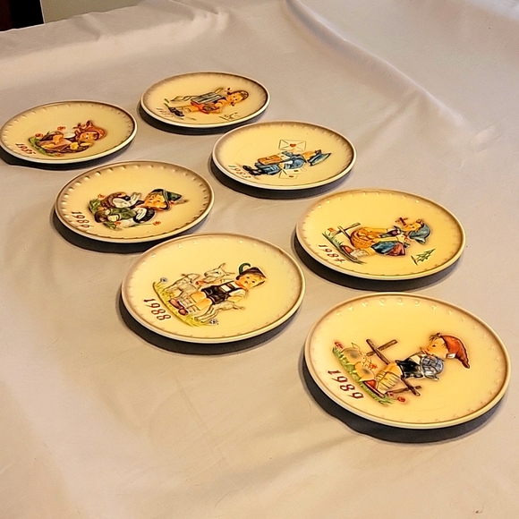 M.J. HUMMELS 1980'S - Picture 1 of 8